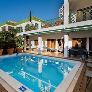 Villa In Elite Residential Area Of, Faro